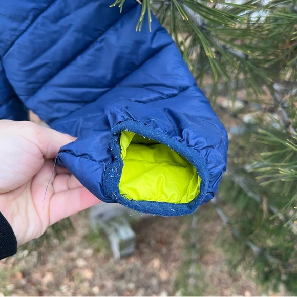 Paradox Jacket XS 4T Lightweight with Down-like Fill - Picture 5 of 5